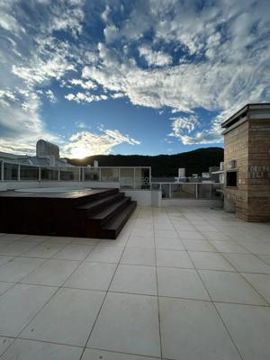 Apartamento 3 quartos 3 banheiros 154m²