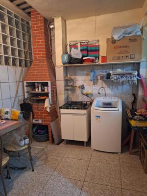 Casa 2 quartos 2 banheiros 100m²
