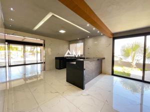 Apartamento 4 quartos 3 banheiros 300m²