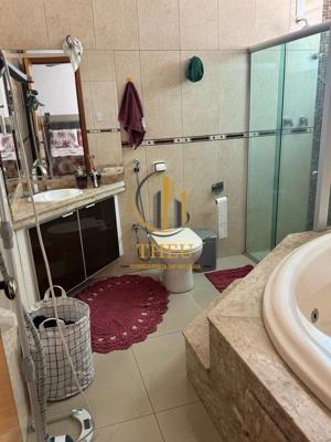 Apartamento 4 quartos 4 banheiros 240m²

