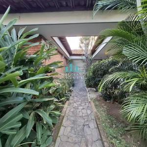 Apartamento 6 quartos 3 banheiros 1800m²
