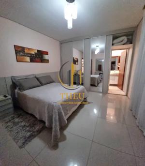 Apartamento 3 quartos 5 banheiros 220m²
