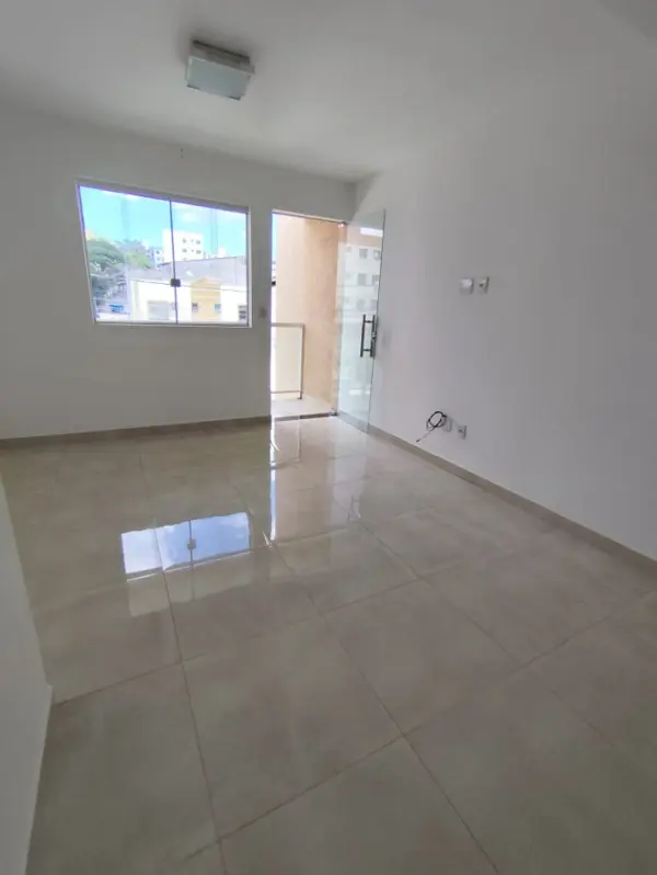 Casa 3 quartos 2 banheiros 
