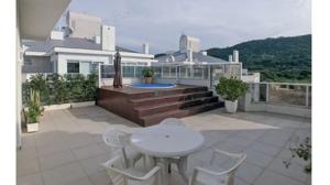 Apartamento 3 quartos 3 banheiros 154m²