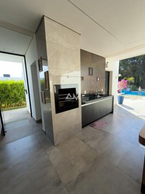 Apartamento 3 quartos 2 banheiros 1365m²