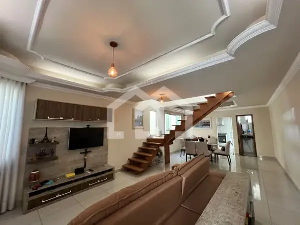 Casa 3 quartos 4 vagas 160m²
