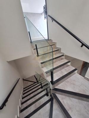 Casa 3 quartos 3 banheiros 160m²
