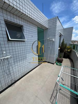 Apartamento 4 quartos 4 banheiros 240m²
