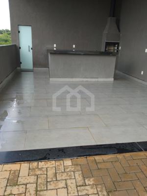 Lote em condomínio 