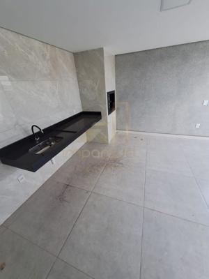 Casa 3 quartos 3 banheiros 160m²
