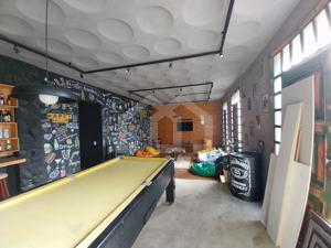 Casa 4 quartos 4 vagas 100m²
