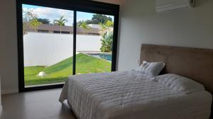 Casa em condomínio 4 quartos 5 banheiros 339m²