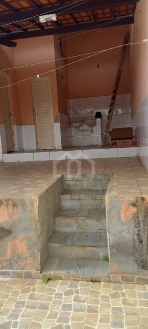 Casa 4 quartos 2 vagas 180m²