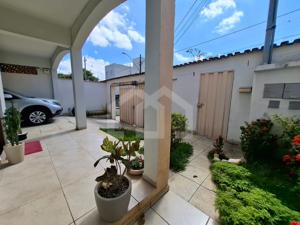 Casa 4 quartos 2 vagas 181m²
