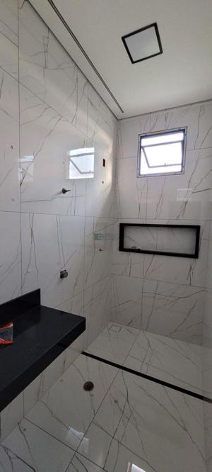 Apartamento 3 quartos 2 banheiros 175m²