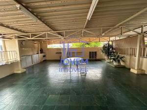 Casa 3 quartos  banheiros 222m²