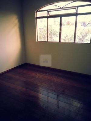 Casa 5 quartos 2 banheiros 180m²