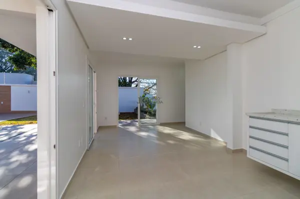 Apartamento 3 quartos 2 banheiros 246m²