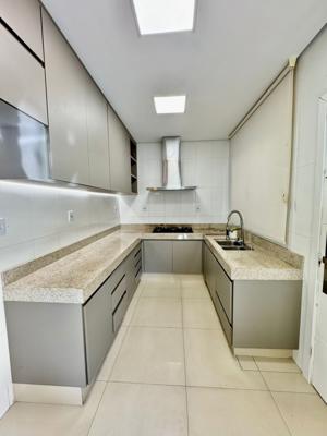 Apartamento 4 quartos 3 banheiros 860m²