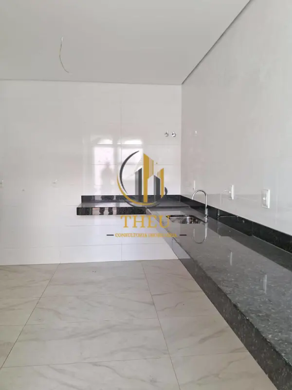 Apartamento 3 quartos 3 banheiros 308m²