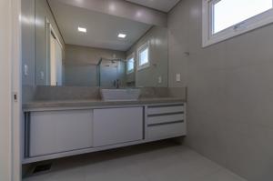 Apartamento 3 quartos 2 banheiros 246m²