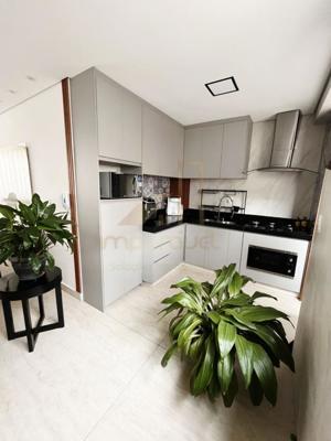 Apartamento 3 quartos 2 banheiros 121m²
