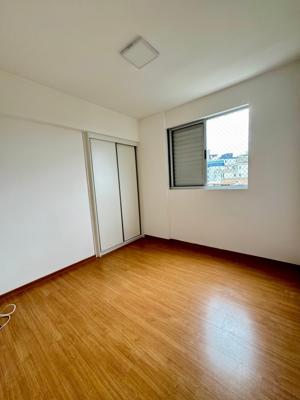 Apartamento 3 quartos 2 banheiros 180m²