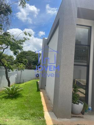 Casa 3 quartos 2 banheiros 360m²