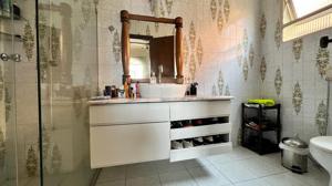 Casa 5 quartos 5 banheiros 360m²