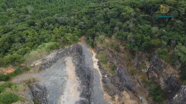 Fazenda 1 quarto 1 banheiro 186ha