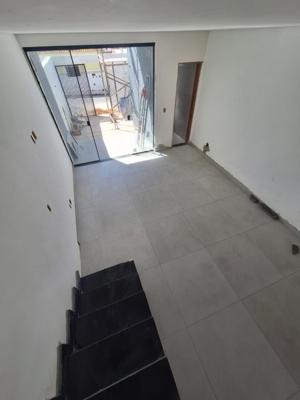 Casa 3 quartos 2 banheiros 

