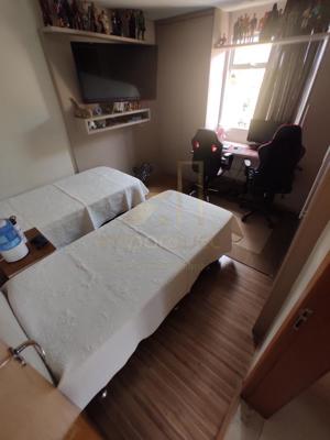 Apartamento 3 quartos 2 banheiros 185m²
