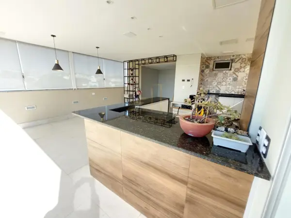 Apartamento 3 quartos 3 banheiros 140m²

