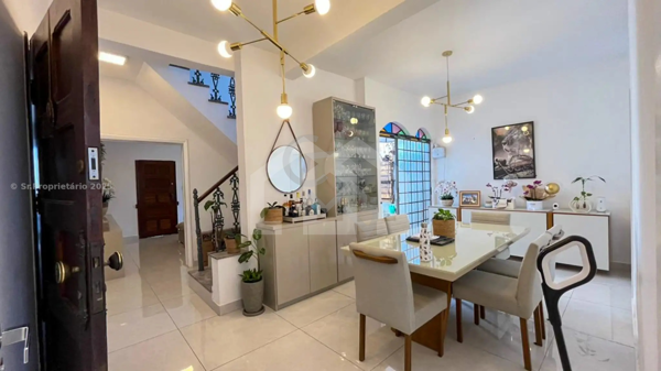 Casa 6 quartos 2 vagas 279m²