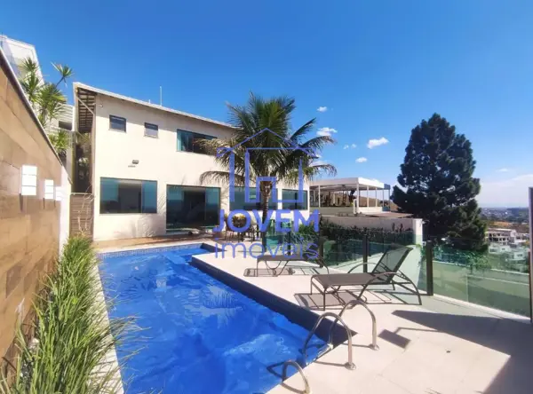 Casa em condomínio 4 quartos 4 banheiros 637m²