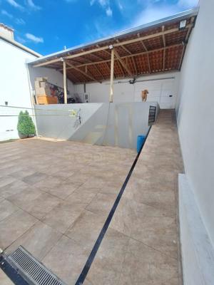 Casa 3 quartos 2 banheiros 
