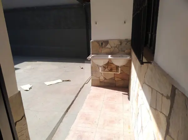 Casa 3 quartos 2 banheiros 360m²