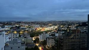 Apartamento 3 quartos 2 banheiros 105m²
