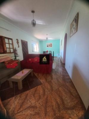 Casa 3 quartos 2 banheiros 360m²