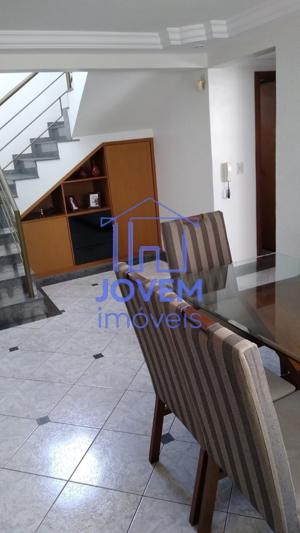 Casa 3 quartos 3 banheiros 230m²