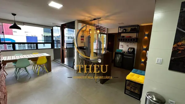 Apartamento 3 quartos 5 banheiros 210m²
