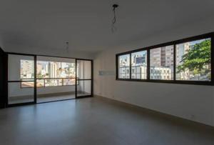 Apartamento 3 quartos 4 banheiros 145m²