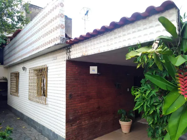 Casa 4 quartos 4 banheiros 280m²