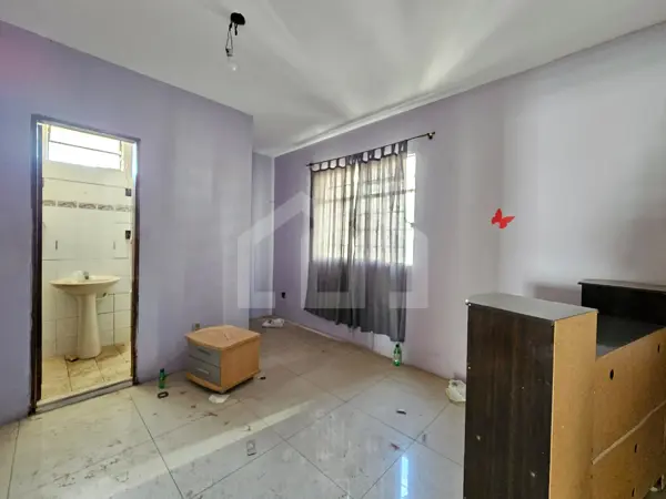 Casa 4 quartos 6 vagas 175m²
