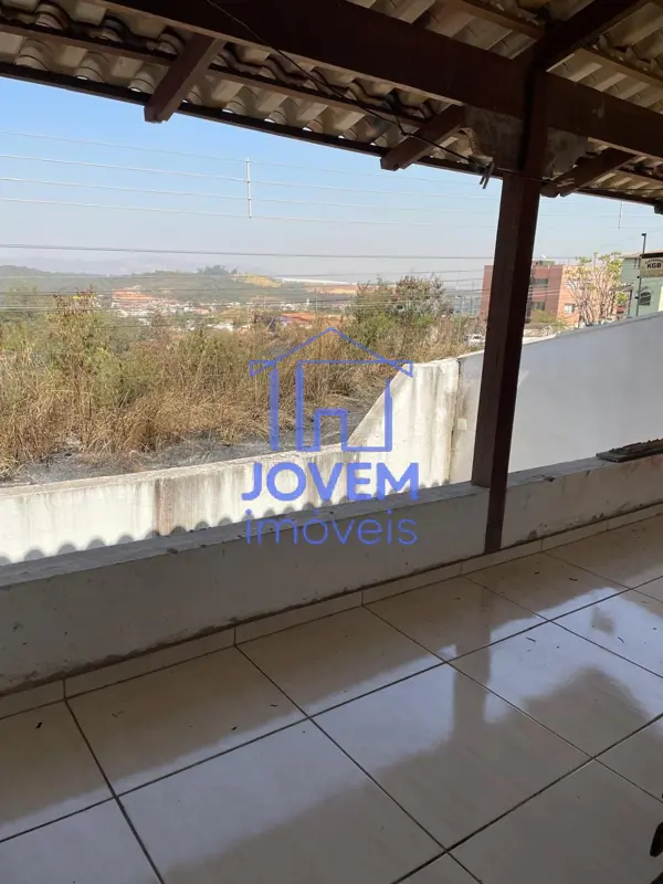 Casa 3 quartos  banheiros 180m²