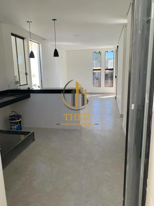 Apartamento 3 quartos 2 banheiros 77m²
