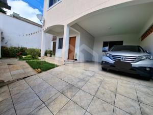 Casa 4 quartos 2 vagas 181m²
