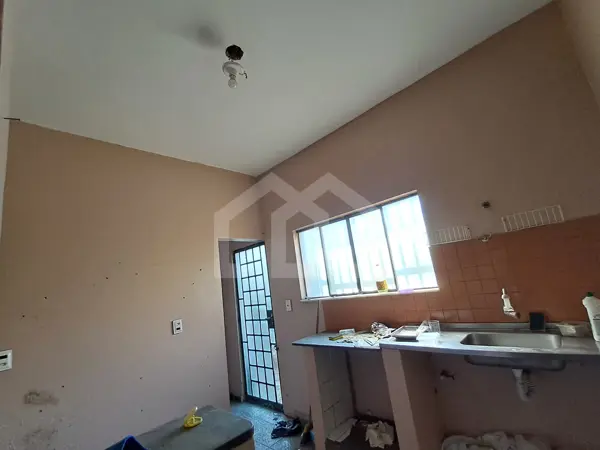 Casa 4 quartos 6 vagas 175m²
