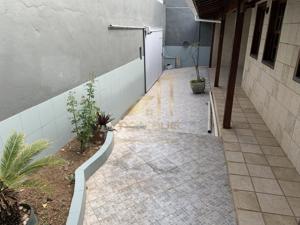 Casa 3 quartos 2 banheiros 223m²
