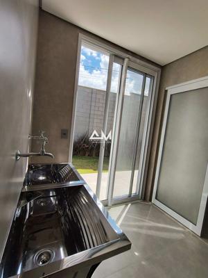 Apartamento 4 quartos 3 banheiros 200m²